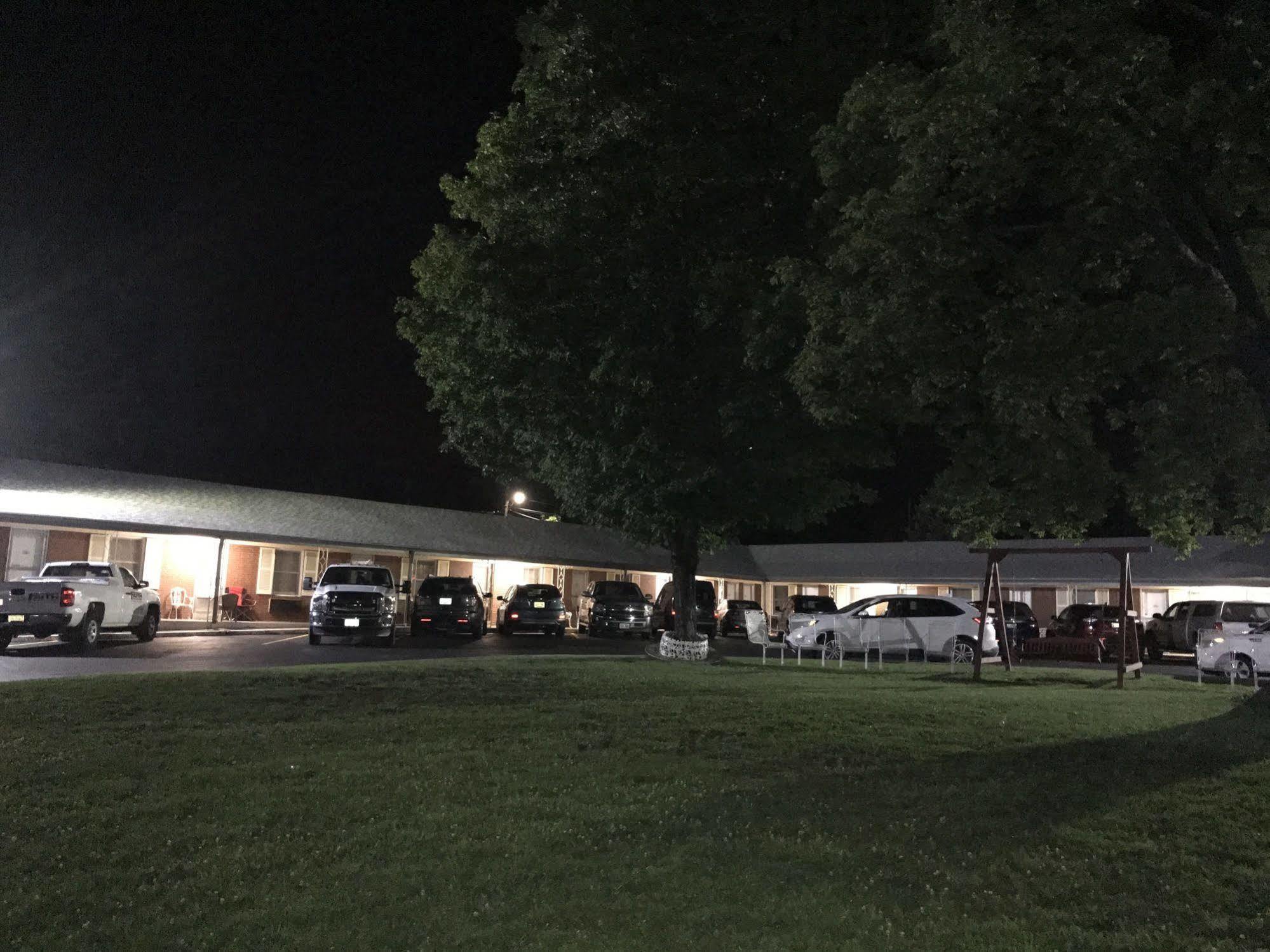 Old Kentucky Home Motel Bardstown Buitenkant foto